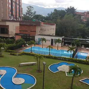 apartamento-amoblado-mirador-de-los-bernal.colombiamedellinhotels.com/